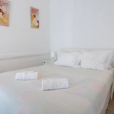 Lovely In Bairro Alto Apartment Lisbon