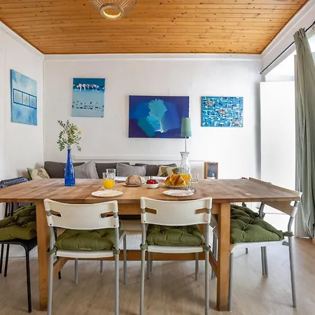 Appartamento Lovely In Bairro Alto Lisbona