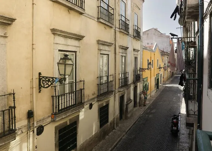 Lovely In Bairro Alto Lisboa